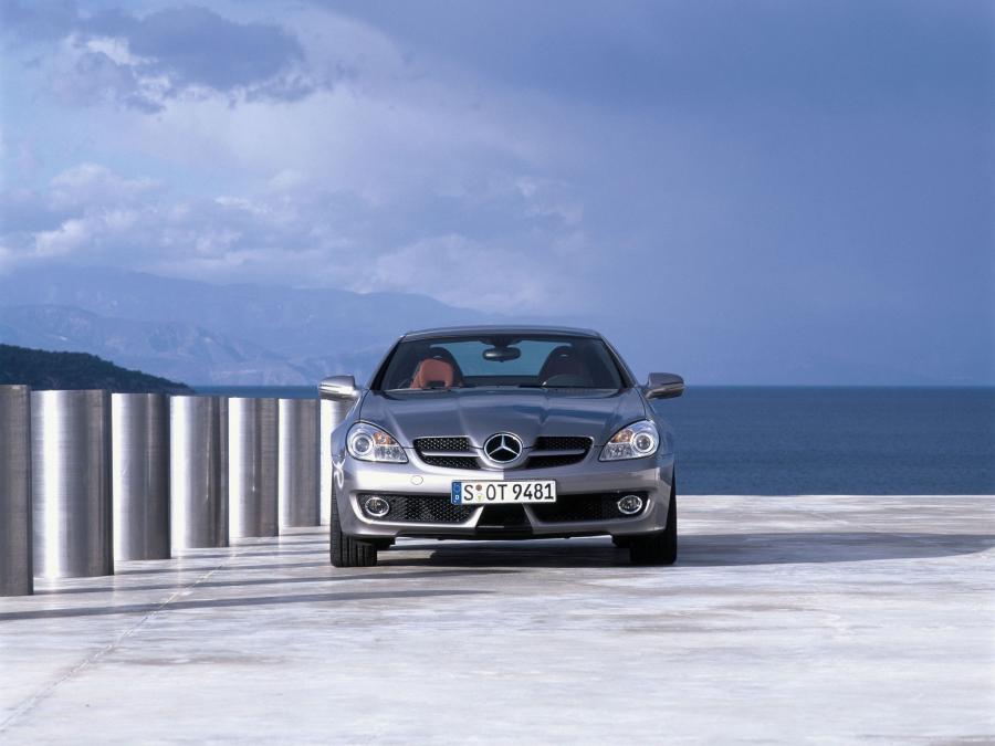  Mercedes-Benz SLK350 2009 года  (фото 23 из 28)